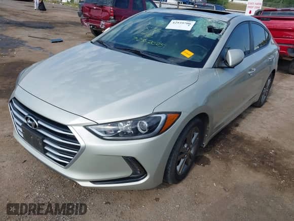 ✅ 2018 Hyundai Elantra SEL • VIN: 5NPD84LF4JH306897 • Lot: 42939706. Listed on IAAI with 84,492 mi miles. Access the free auction sales archive from the USA and view a detailed vehicle history report at DreamBid. Image 2.