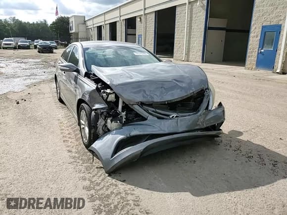 ✅ 2014 Hyundai Sonata GLS • VIN: 5NPEB4AC0EH890686 • Lot: 72379294. Listed on Copart with 175,607 mi. Free auction sales archive from the USA and detailed vehicle history report at DreamBid. Image 11.