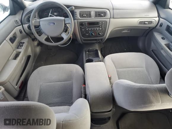 ✅ 2005 Ford Taurus • VIN: 1FAHP58255A219979 • Lot: 41699265. Listed on Copart with 137,804 mi. Free auction sales archive from the USA and detailed vehicle history report at DreamBid. Image 8.
