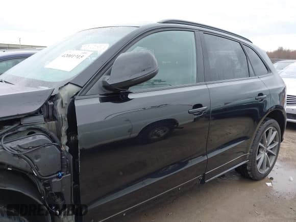 ✅ 2015 Audi Q5 Prestige • VIN: WA1WGAFP1FA043517 • Лот: 42001915. Опубликован ранее на IAAI с пробегом 58 384 миль. Бесплатный доступ к архиву аукционных продаж из США и подробный отчёт об истории автомобиля на DreamBid. Изображение 15.