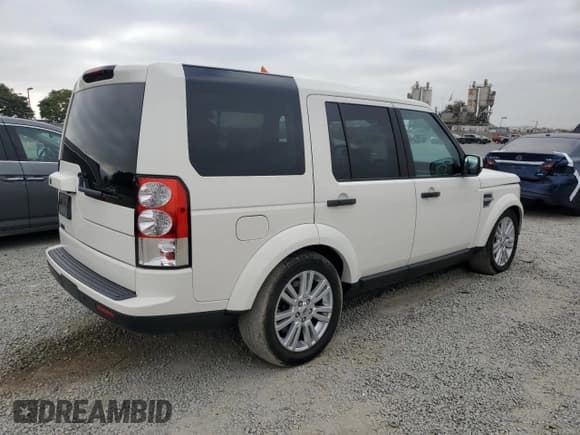 ✅ 2010 Land Rover LR4 Lux • VIN: SALAK2D40AA514121 • Лот: 65085295. Опубликован ранее на Copart с пробегом 263 592 миль. Бесплатный доступ к архиву аукционных продаж из США и подробный отчёт об истории автомобиля на DreamBid. Изображение 3.