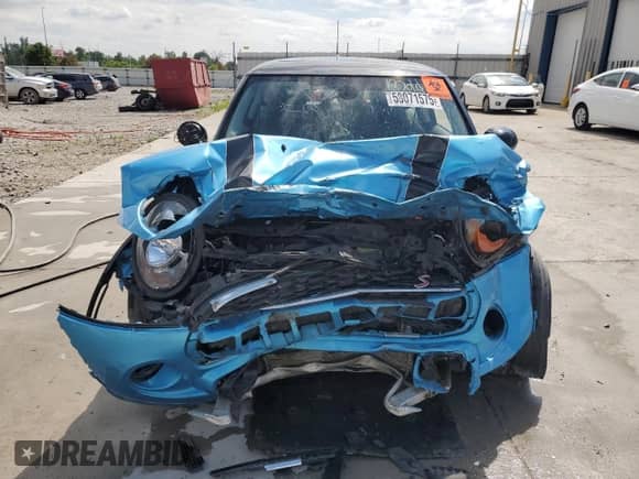 2015 MINI Hardtop S с VIN WMWXP7C59F2A37524, выставлен на аукционе Copart как лот 58071575 с пробегом Не указан миль и Списание • Salvage title. История ставок и продаж доступна на DreamBid. Изображение 5.