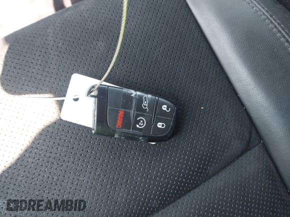 ✅ 2019 Jeep Grand Cherokee Upland • VIN: 1C4RJEAG7KC580233 • Lot: 41982230. Listed on IAAI with 47,917 mi. Free auction sales archive from the USA and detailed vehicle history report at DreamBid. Image 11.