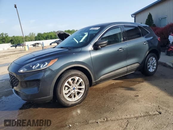✅ 2022 Ford Escape SE • VIN: 1FMCU9G60NUB47561 • Lot: 55983425. Listed on Copart with 48,671 mi. Free auction sales archive from the USA and detailed vehicle history report at DreamBid. Image 1.