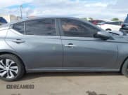 ✅ 2020 Nissan Altima S • VIN: 1N4BL4BV8LC226778 • Лот: 43721691. Опубликован ранее на IAAI с пробегом 104 390 миль. Бесплатный доступ к архиву аукционных продаж из США и подробный отчёт об истории автомобиля на DreamBid. Изображение 13.