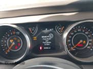 ✅ 2022 Jeep Wrangler Unlimited High Tide • VIN: 1C4HJXDG5NW113205 • Lot: 41488724. Listed on IAAI with 30,446 mi. Free auction sales archive from the USA and detailed vehicle history report at DreamBid. Image 7.