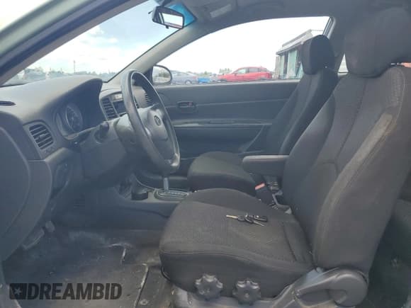 ✅ 2008 Hyundai Accent GS • VIN: KMHCN35C08U077129 • Лот: 56107605. Опубликован ранее на Copart с пробегом 118 841 миль. Бесплатный доступ к архиву аукционных продаж из США и подробный отчёт об истории автомобиля на DreamBid. Изображение 7.