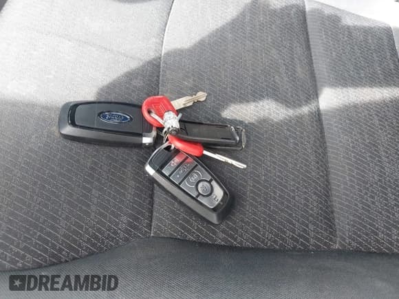 ✅ 2022 Ford F-150 XL • VIN: 1FTFW1E53NKD67232 • Lot: 43503237. Wystawiony na IAAI z przebiegiem 103 642 mil. Bezpłatny archiwum sprzedaży aukcyjnych z USA i szczegółowy raport historii pojazdu na DreamBid. Zdjęcie 11.