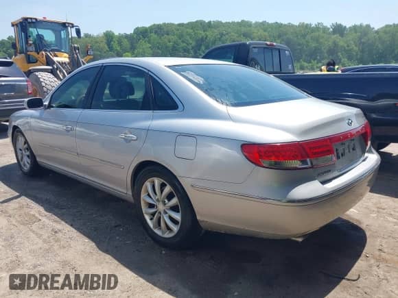 2006 Hyundai Azera SE с VIN KMHFC46F26A047498, выставлен на аукционе IAAI как лот 42093355 с пробегом 175 168 миль миль и . История ставок и продаж доступна на DreamBid. Изображение 3.