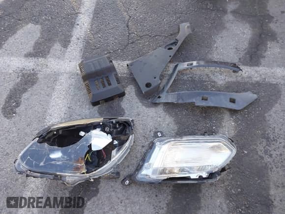 2017 Chevrolet Equinox LT с VIN 2GNALCEKXH6281032, выставлен на аукционе IAAI как лот 43493859 с пробегом 160 073 миль миль и . История ставок и продаж доступна на DreamBid. Изображение 12.