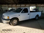 ✅ 2003 Ford F-150 XL • VIN: 1FTRF17W93NA99317 • Лот: 90135005. Опубликован ранее на Copart с пробегом 231 487 миль. Бесплатный доступ к архиву аукционных продаж из США и подробный отчёт об истории автомобиля на DreamBid. Изображение 1.