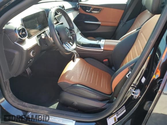 ✅ 2023 Mercedes-Benz C 43 AMG • VIN: W1KAF8HB4PR092748 • Lot: 64273075. Wystawiony na Copart z przebiegiem 16 142 mil. Bezpłatny archiwum sprzedaży aukcyjnych z USA i szczegółowy raport historii pojazdu na DreamBid. Zdjęcie 7.