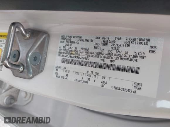 ✅ 2016 Lincoln MKC Reserve • VIN: 5LMCJ3C99GUJ27850 • Lot: 43239692. Wystawiony na IAAI z przebiegiem 90 525 mil. Bezpłatny archiwum sprzedaży aukcyjnych z USA i szczegółowy raport historii pojazdu na DreamBid. Zdjęcie 9.