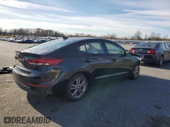 ✅ 2017 Hyundai Elantra Limited • VIN: 5NPD84LF6HH152462 • Lot: 92886025. Listed on Copart with 125,736 mi. Free auction sales archive from the USA and detailed vehicle history report at DreamBid. Image 3.