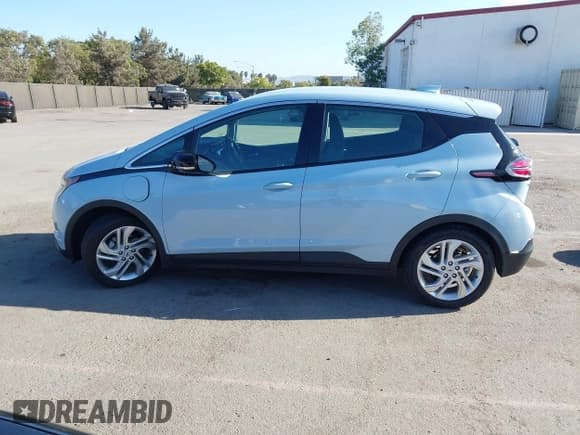 ✅ 2023 Chevrolet Bolt EV 1LT • VIN: 1G1FW6S01P4112343 • Lot: 43197029. Listed on IAAI with 38,847 mi. Free auction sales archive from the USA and detailed vehicle history report at DreamBid. Image 15.