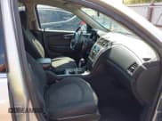 ✅ 2011 Chevrolet Traverse 1LT • VIN: 1GNKVGED9BJ361701 • Lot: 42994765. Wystawiony na IAAI z przebiegiem 85 881 mil. Bezpłatny archiwum sprzedaży aukcyjnych z USA i szczegółowy raport historii pojazdu na DreamBid. Zdjęcie 5.