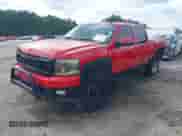 2007 Chevrolet Silverado 1500 1LT with VIN 2GCEK13M371554233, listed as a IAAI auction lot 42463668 with 249,708 mi miles and . Bid and sale history available at DreamBid. Image 2.