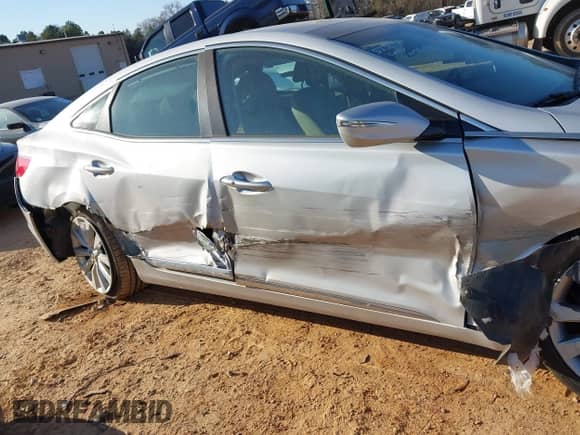 2016 Hyundai Azera Limited с VIN KMHFH4JG7GA523876, выставлен на аукционе IAAI как лот 41661638 с пробегом 111 875 миль миль и . История ставок и продаж доступна на DreamBid. Изображение 6.