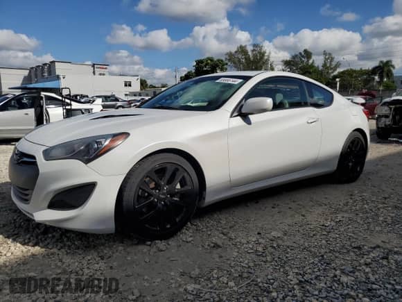 2013 Hyundai Genesis Coupe R-Spec с VIN KMHHT6KD5DU101980, выставлен на аукционе Copart как лот 85866144 с пробегом 72 912 миль миль и Списание • Salvage title. История ставок и продаж доступна на DreamBid. Изображение 1.