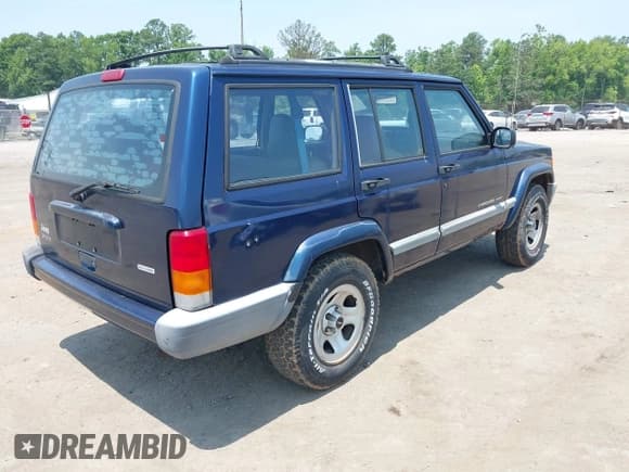 ✅ 2001 Jeep Cherokee Sport • VIN: 1J4FT48S01L603930 • Lot: 42503730. Wystawiony na IAAI z przebiegiem 149 030 mil. Bezpłatny archiwum sprzedaży aukcyjnych z USA i szczegółowy raport historii pojazdu na DreamBid. Zdjęcie 4.