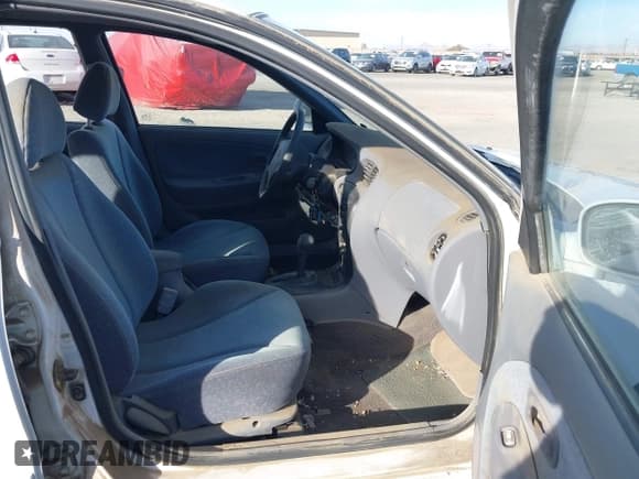 ✅ 2000 Hyundai Elantra • VIN: KMHJW35F0YU158324 • Lot: 43622185. Wystawiony na IAAI z przebiegiem 86 528 mil. Bezpłatny archiwum sprzedaży aukcyjnych z USA i szczegółowy raport historii pojazdu na DreamBid. Zdjęcie 5.