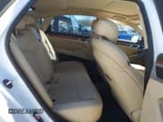 ✅ 2015 Hyundai Genesis 5.0L • VIN: KMHGN4JF1FU041356 • Lot: 75107034. Wystawiony na Copart z przebiegiem 96 820 mil. Bezpłatny archiwum sprzedaży aukcyjnych z USA i szczegółowy raport historii pojazdu na DreamBid. Zdjęcie 10.