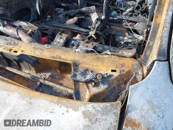 ✅ 1999 Toyota 4Runner • VIN: JT3GM84R7X0050001 • Lot: 41194662. Listed on IAAI with Not provided. Free auction sales archive from the USA and detailed vehicle history report at DreamBid. Image 9.