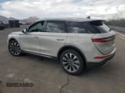 ✅ 2022 Lincoln Corsair Reserve • VIN: 5LMCJ2C90NUL02770 • Lot: 63760075. Wystawiony na Copart z przebiegiem 23 753 mil. Bezpłatny archiwum sprzedaży aukcyjnych z USA i szczegółowy raport historii pojazdu na DreamBid. Zdjęcie 2.