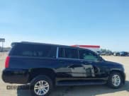 ✅ 2020 Chevrolet Suburban LT • VIN: 1GNSCHKC5LR102083 • Lot: 40551013. Wystawiony na IAAI z przebiegiem 105 555 mil. Bezpłatny archiwum sprzedaży aukcyjnych z USA i szczegółowy raport historii pojazdu na DreamBid. Zdjęcie 13.