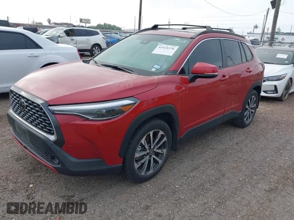 ✅ 2022 Toyota Corolla Cross XLE • VIN: 7MUDAAAG4NV032461 • Lot: 41925376. Listed on IAAI with 18,602 mi. Free auction sales archive from the USA and detailed vehicle history report at DreamBid. Image 2.