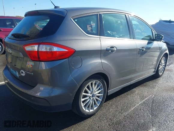✅ 2013 Ford C-Max SEL • VIN: 1FADP5BU4DL520934 • Лот: 43506882. Опубликован ранее на IAAI с пробегом 139 731 миль. Бесплатный доступ к архиву аукционных продаж из США и подробный отчёт об истории автомобиля на DreamBid. Изображение 4.