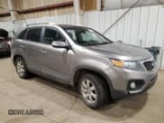 ✅ 2013 Kia Sorento LX • VIN: 5XYKTDA29DG323860 • Лот: 91083115. Опубликован ранее на Copart с пробегом Не указан. Бесплатный доступ к архиву аукционных продаж из США и подробный отчёт об истории автомобиля на DreamBid. Изображение 4.