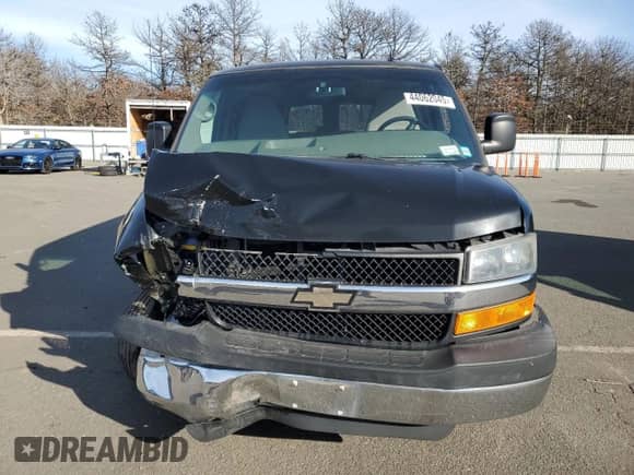 2013 Chevrolet Express Passenger LT с VIN 1GNWGRFG4D1154507, выставлен на аукционе Copart как лот 44062045 с пробегом 44 561 миль миль и Списание • Salvage title. История ставок и продаж доступна на DreamBid. Изображение 5.