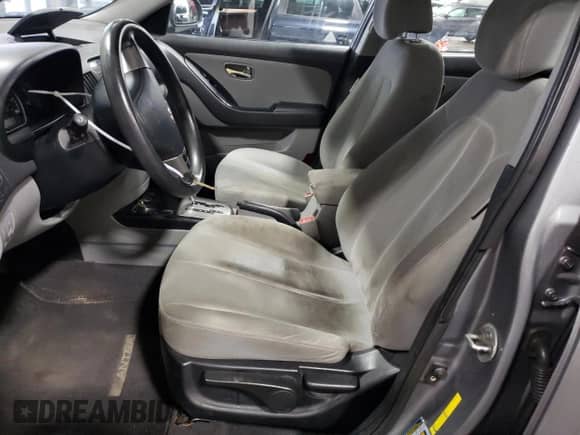 2010 Hyundai Elantra GLS z VIN KMHDU4AD9AU087935, wystawiony jako Copart lot #59857234 z przebiegiem 201 263 mil mil oraz Szkoda całkowita • Salvage title. Historia ofert i sprzedaży dostępna na DreamBid. Obrazek 7.