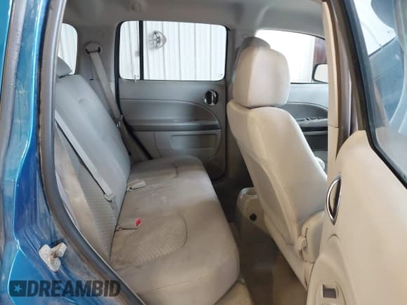 ✅ 2010 Chevrolet HHR LS • VIN: 3GNBAADB7AS548540 • Lot: 41652362. Listed on IAAI with 199,534 mi. Free auction sales archive from the USA and detailed vehicle history report at DreamBid. Image 8.