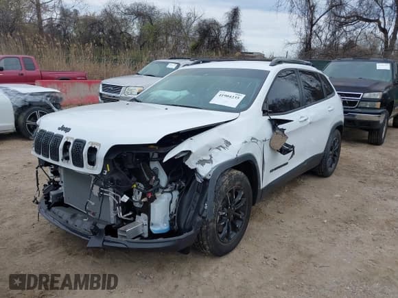 ✅ 2023 Jeep Cherokee Altitude Lux • VIN: 1C4PJMMB9PD101541 • Лот: 41904235. Опубликован ранее на IAAI с пробегом 16 690 миль. Бесплатный доступ к архиву аукционных продаж из США и подробный отчёт об истории автомобиля на DreamBid. Изображение 18.