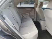 ✅ 2013 Toyota Corolla LE • VIN: JTDBU4EE2DJ114929 • Lot: 92064265. Wystawiony na Copart z przebiegiem 121 607 mil. Bezpłatny archiwum sprzedaży aukcyjnych z USA i szczegółowy raport historii pojazdu na DreamBid. Zdjęcie 10.