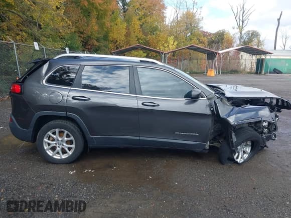 ✅ 2016 Jeep Cherokee Latitude • VIN: 1C4PJLCB9GW137553 • Лот: 43586555. Опубликован ранее на IAAI с пробегом 78 579 миль. Бесплатный доступ к архиву аукционных продаж из США и подробный отчёт об истории автомобиля на DreamBid. Изображение 14.