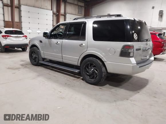 ✅ 2011 Ford Expedition Limited • VIN: 1FMJU2A50BEF04905 • Lot: 43247831. Listed on IAAI with 224,361 mi. Free auction sales archive from the USA and detailed vehicle history report at DreamBid. Image 3.