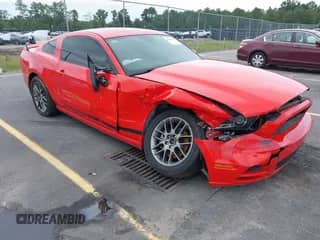 2014 Ford Mustang V6 с VIN 1ZVBP8AM8E5270878, выставлен на аукционе IAAI как лот 42902518 с пробегом 99 451 миль миль и . История ставок и продаж доступна на DreamBid. Изображение 1.