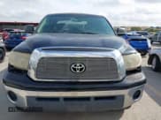 ✅ 2009 Toyota Tundra SR5 • VIN: 5TFRU54129X018063 • Lot: 43453357. Wystawiony na IAAI z przebiegiem 243 342 mil. Bezpłatny archiwum sprzedaży aukcyjnych z USA i szczegółowy raport historii pojazdu na DreamBid. Zdjęcie 13.
