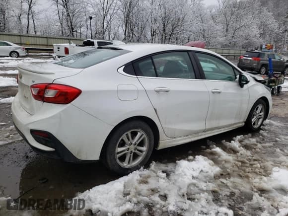 ✅ 2017 Chevrolet Cruze LT • VIN: 1G1BE5SMXH7245620 • Lot: 38223423. Listed on Copart with 102,493 mi. Free auction sales archive from the USA and detailed vehicle history report at DreamBid. Image 3.