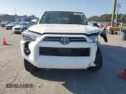 ✅ 2021 Toyota 4Runner SR5 • VIN: JTEMU5JR6M5941280 • Lot: 81087595. Wystawiony na Copart z przebiegiem 81 533 mil. Bezpłatny archiwum sprzedaży aukcyjnych z USA i szczegółowy raport historii pojazdu na DreamBid. Zdjęcie 5.