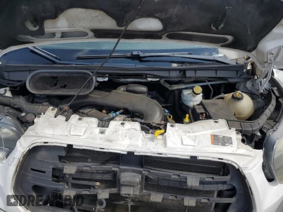 ✅ 2016 Ford Transit Cargo • VIN: 1FTYE2YM6GKB03560 • Lot: 70112165. Wystawiony na Copart z przebiegiem 195 443 mil. Bezpłatny archiwum sprzedaży aukcyjnych z USA i szczegółowy raport historii pojazdu na DreamBid. Zdjęcie 12.