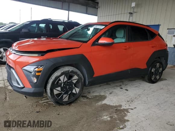 ✅ 2024 Hyundai Kona SEL • VIN: KM8HB3AB8RU171966 • Лот: 90621385. Опубликован ранее на Copart с пробегом 18 183 миль. Бесплатный доступ к архиву аукционных продаж из США и подробный отчёт об истории автомобиля на DreamBid. Изображение 1.