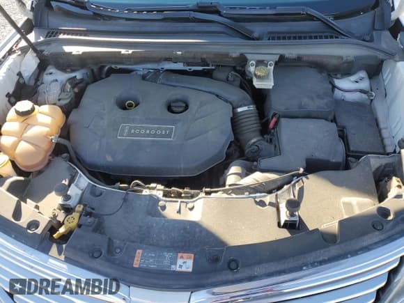 ✅ 2016 Lincoln MKC Reserve • VIN: 5LMTJ3DH9GUJ11475 • Lot: 82628095. Wystawiony na Copart z przebiegiem 130 349 mil. Bezpłatny archiwum sprzedaży aukcyjnych z USA i szczegółowy raport historii pojazdu na DreamBid. Zdjęcie 11.