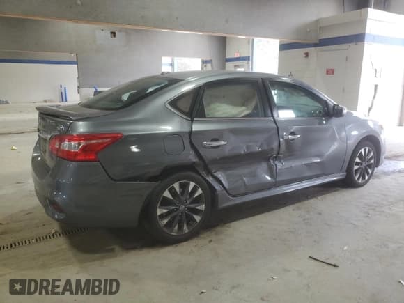 ✅ 2018 Nissan Sentra SR • VIN: 3N1AB7AP0JY202978 • Lot: 93400855. Wystawiony na Copart z przebiegiem 88 771 mil. Bezpłatny archiwum sprzedaży aukcyjnych z USA i szczegółowy raport historii pojazdu na DreamBid. Zdjęcie 3.