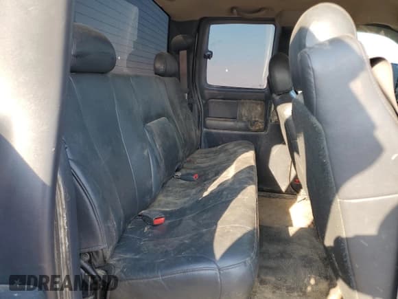 ✅ 2001 GMC Sierra 2500HD SL • VIN: 1GTHK29U01Z288260 • Lot: 80630905. Wystawiony na Copart z przebiegiem 187 125 mil. Bezpłatny archiwum sprzedaży aukcyjnych z USA i szczegółowy raport historii pojazdu na DreamBid. Zdjęcie 10.