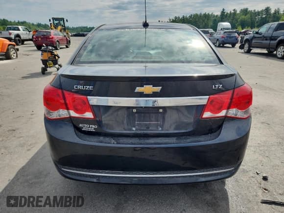 ✅ 2015 Chevrolet Cruze LTZ • VIN: 1G1PG5SB4F7151082 • Lot: 68713325. Listed on Copart with 111,332 mi. Free auction sales archive from the USA and detailed vehicle history report at DreamBid. Image 6.