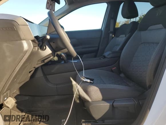 ✅ 2025 Nissan Kicks SV • VIN: 3N8AP6CB1SL439010 • Lot: 82571185. Wystawiony na Copart z przebiegiem 800 mil. Bezpłatny archiwum sprzedaży aukcyjnych z USA i szczegółowy raport historii pojazdu na DreamBid. Zdjęcie 7.